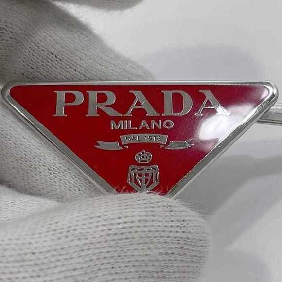 PRADA Red - Picture 5 of 10